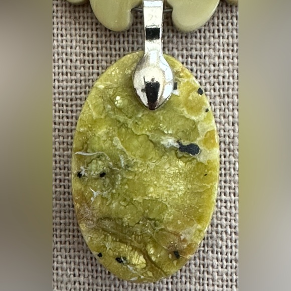 Adjustable 16-1/2 inch Jade and Lizardite gemstone bead Necklace NWOT - Picture 8 of 9